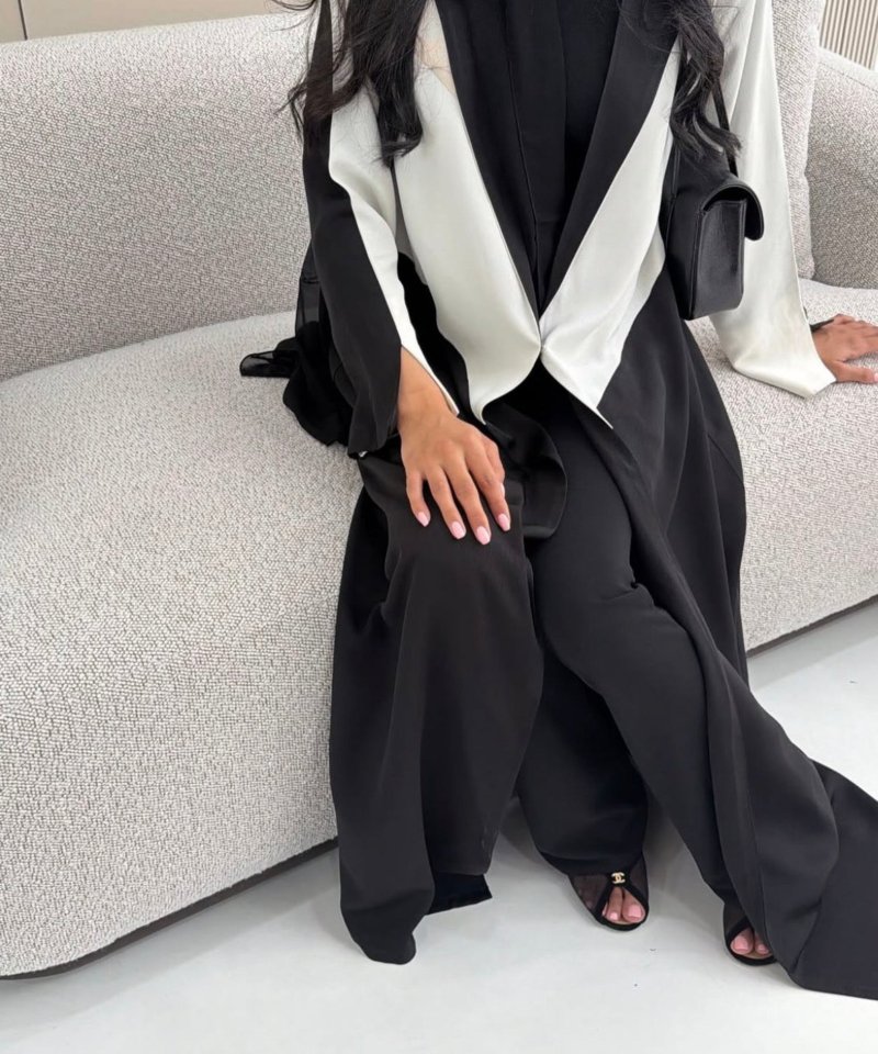 Alternative view of ABAYA L214