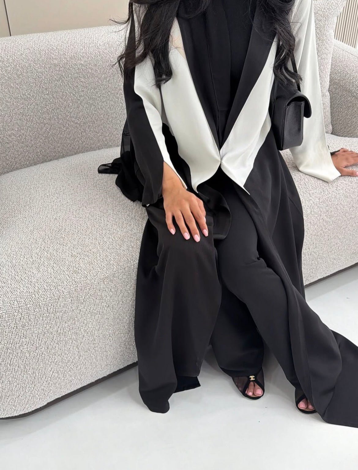 Alternative view of ABAYA L214