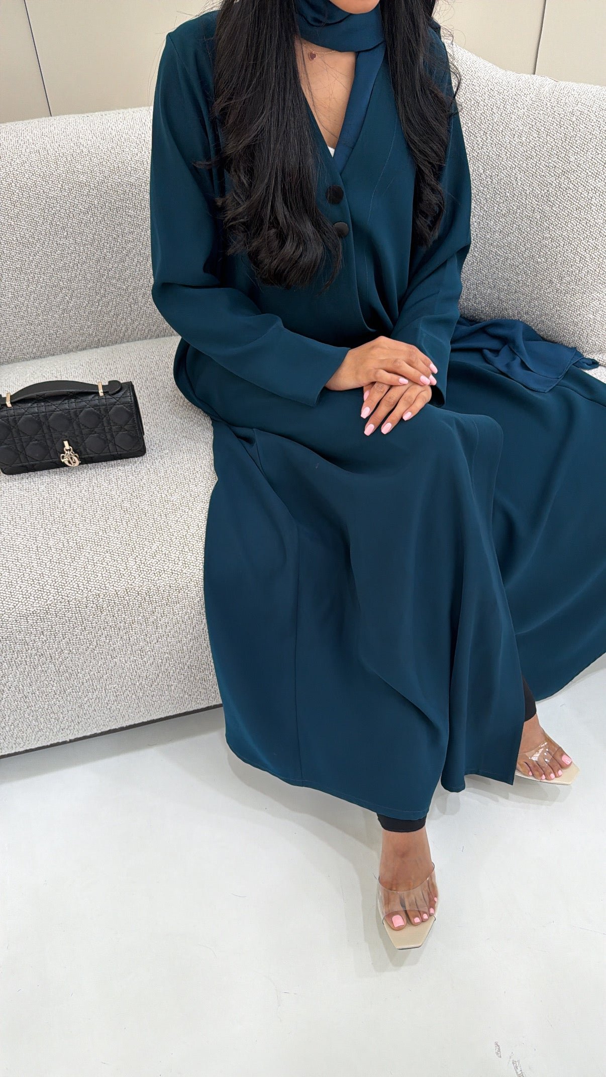 Alternative view of ABAYA L217