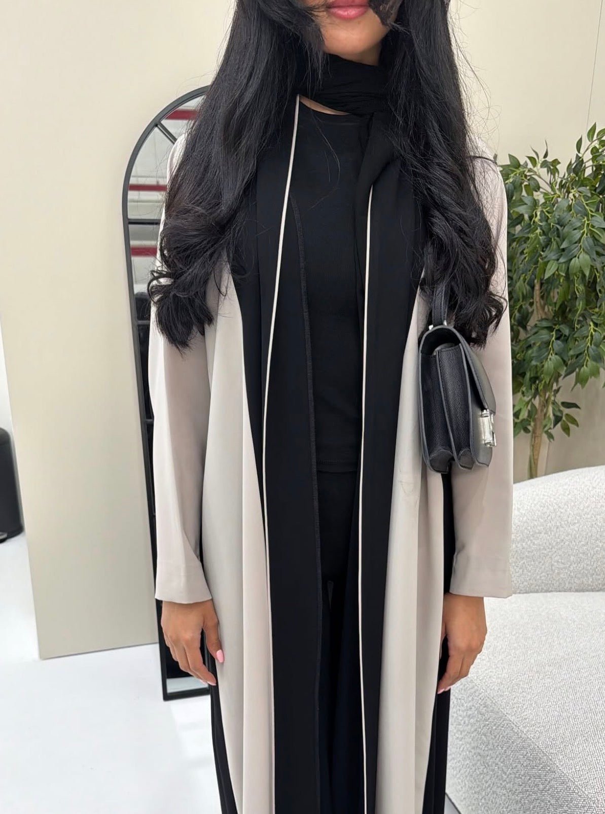 Alternative view of ABAYA L218