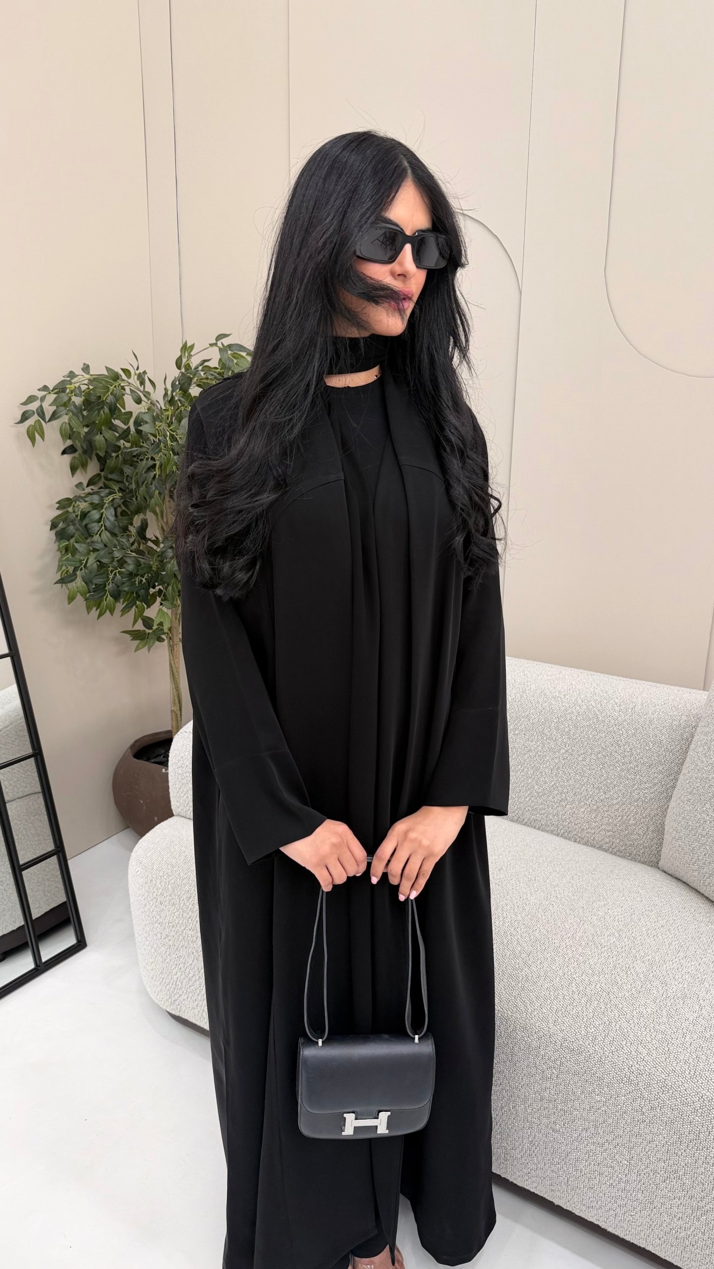 Alternative view of ABAYA L226