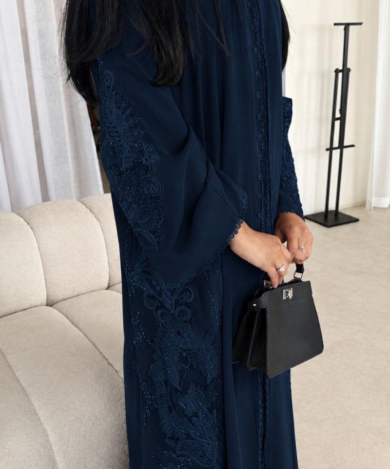 Alternative view of ABAYA L256