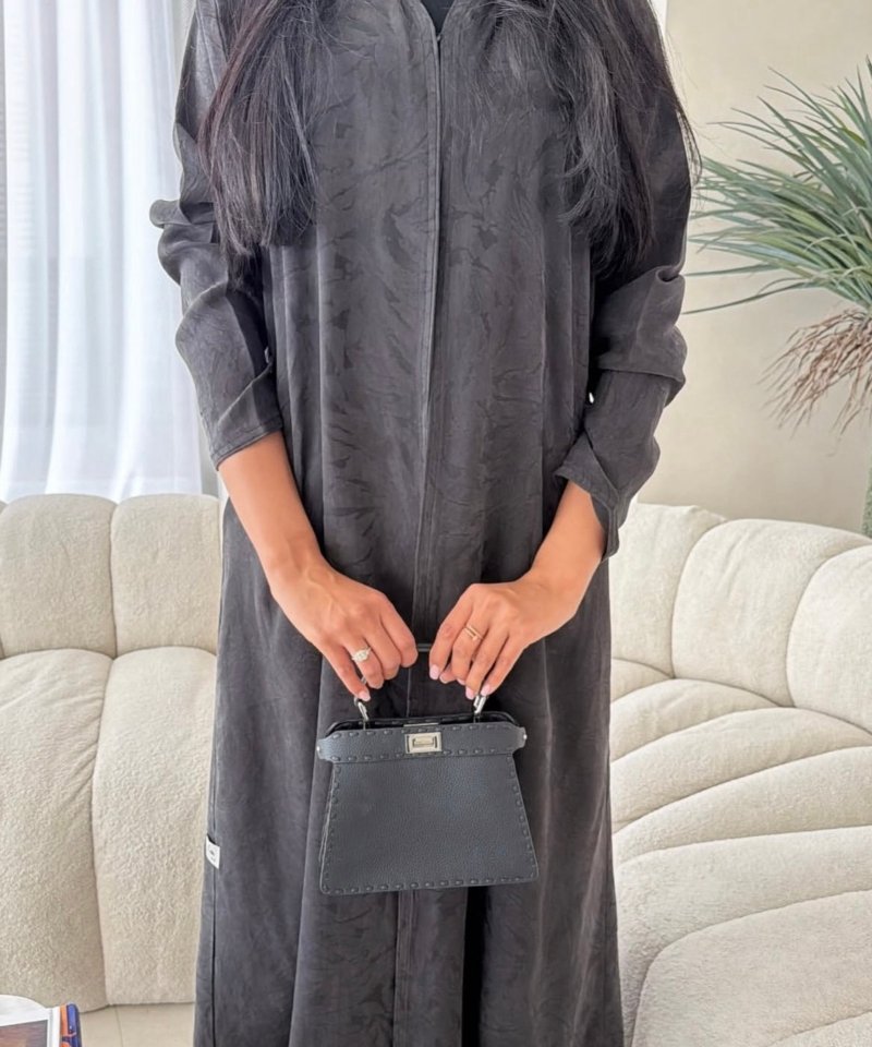 Alternative view of ABAYA L262
