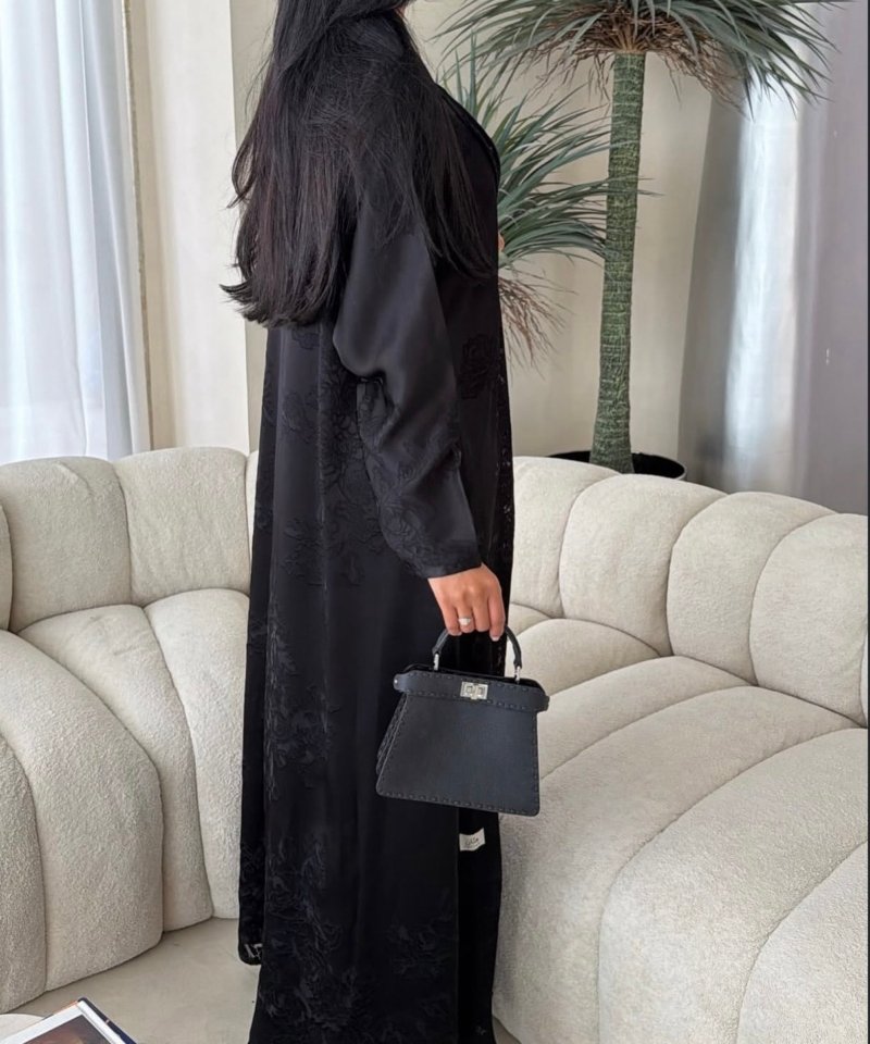 Alternative view of ABAYA L264