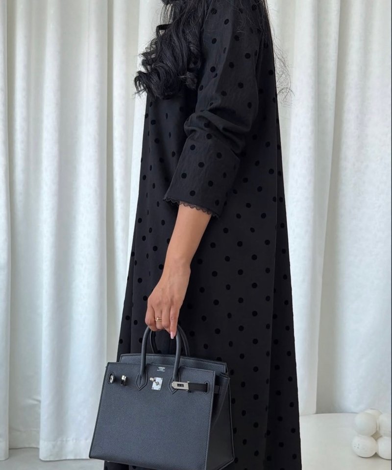Alternative view of ABAYA L242