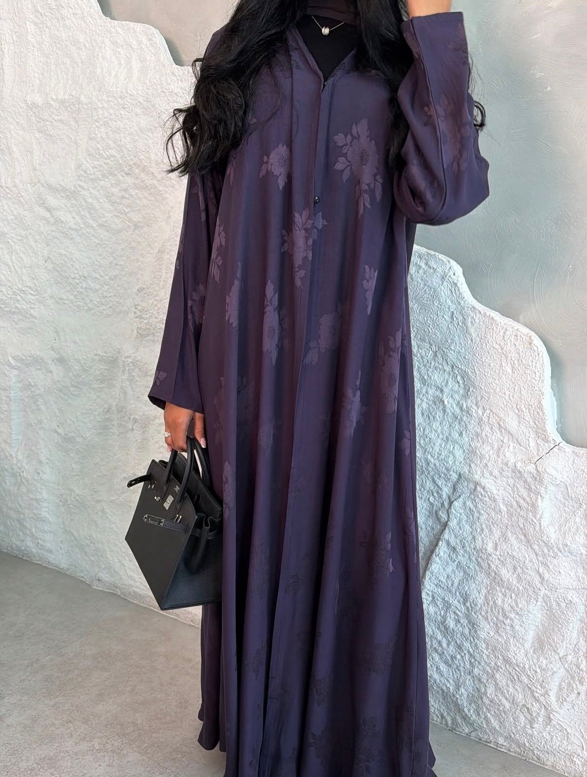 Alternative view of ABAYA L244