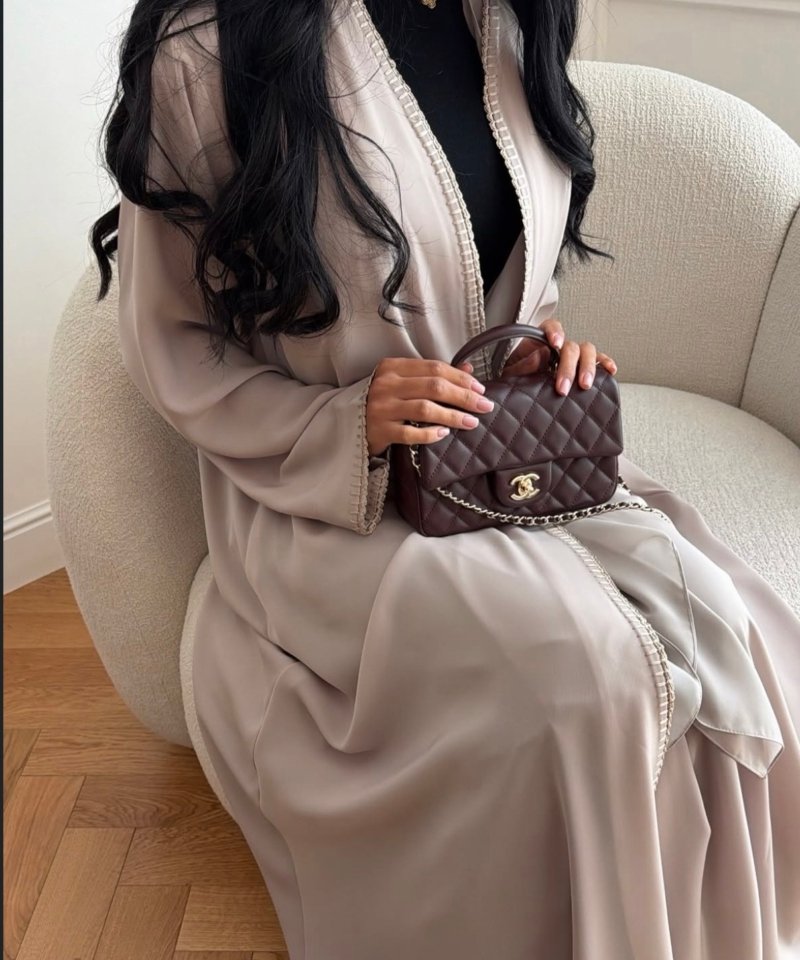 Alternative view of ABAYA L253