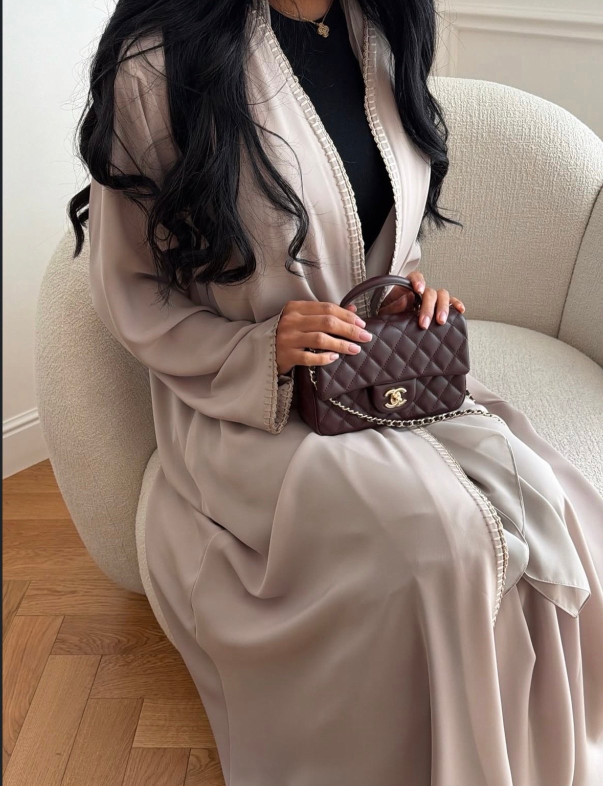 Alternative view of ABAYA L253