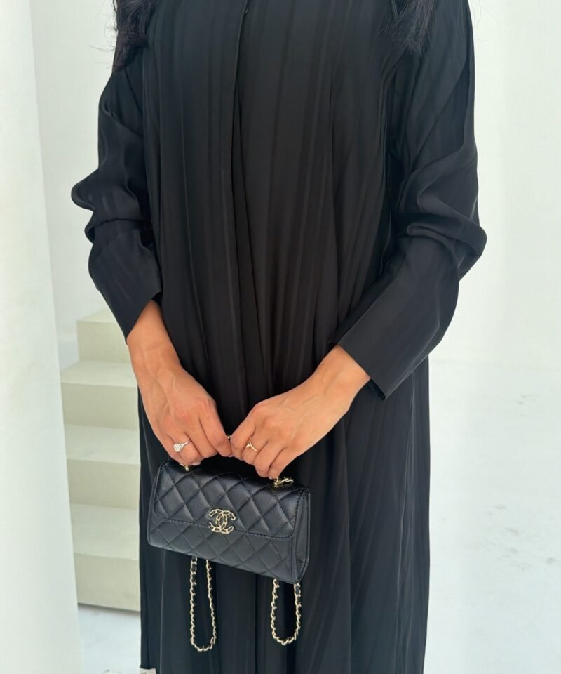 Alternative view of ABAYA T04