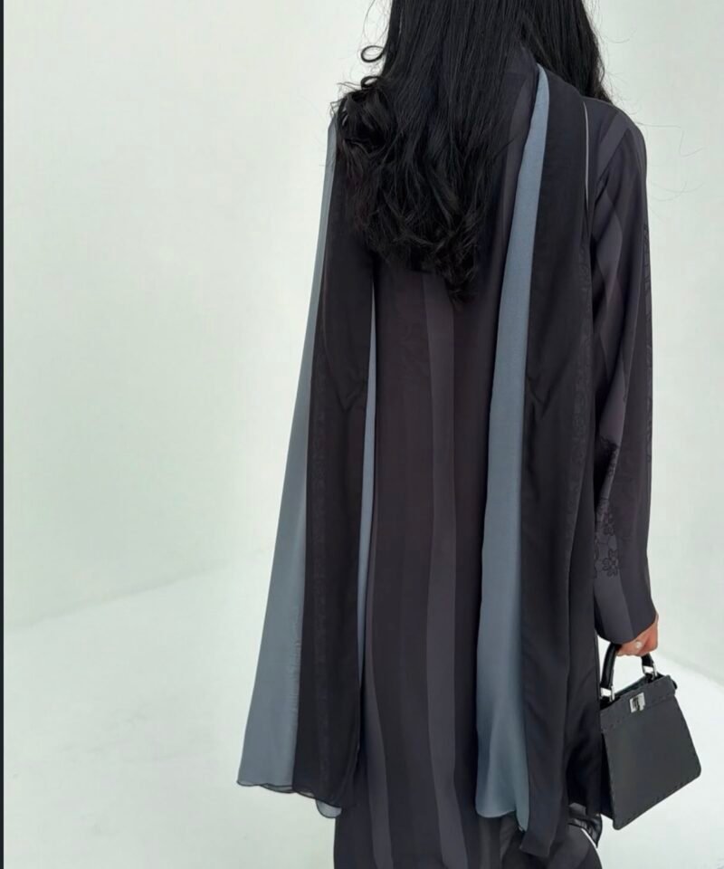 Alternative view of ABAYA T03