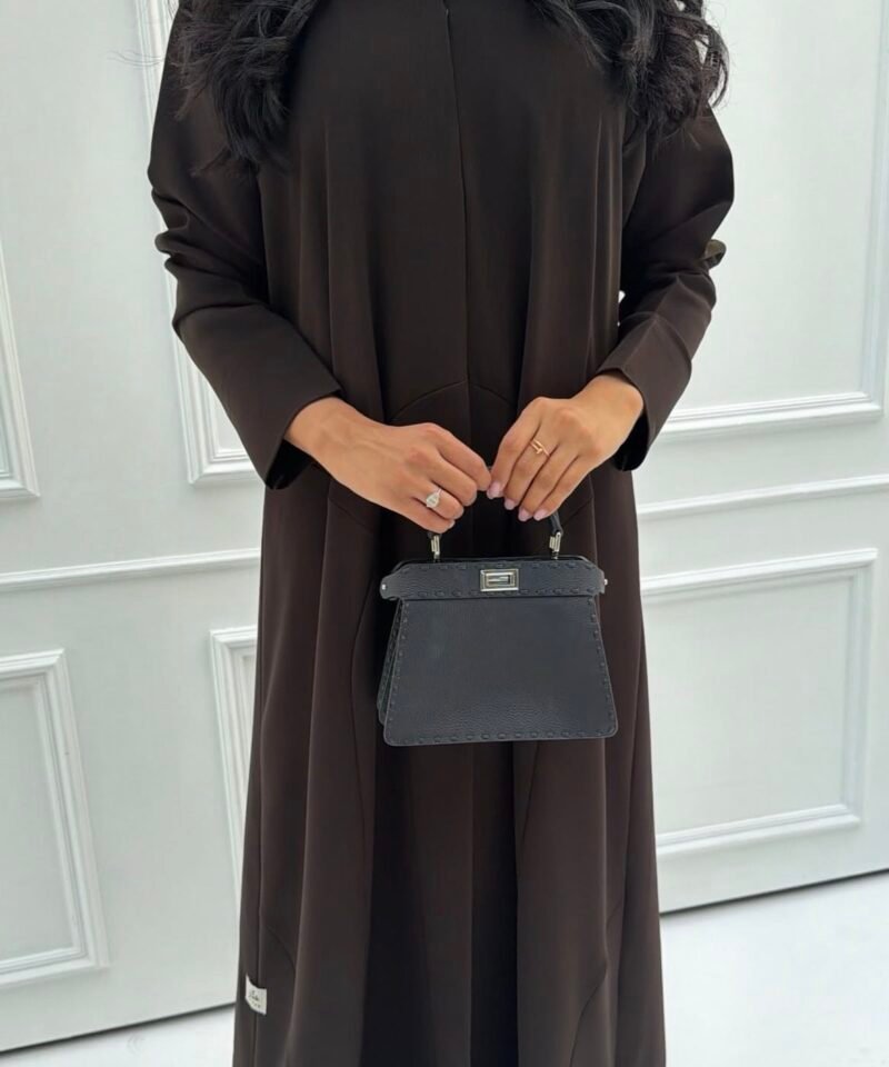 Alternative view of ABAYA T06